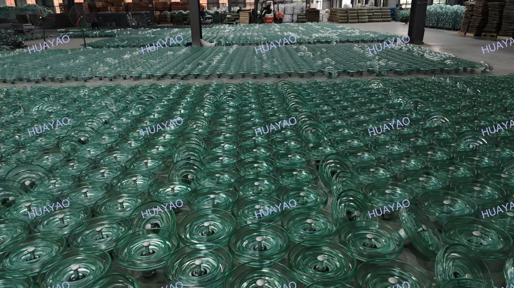 400kV high tension 160kN glass suspension insulator.jpg